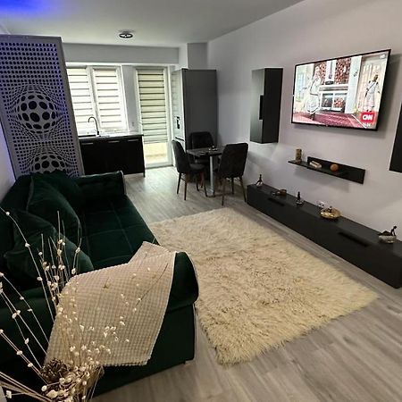 Ferienwohnung Apartament Lux Bacovia 2 Bacău Exterior foto