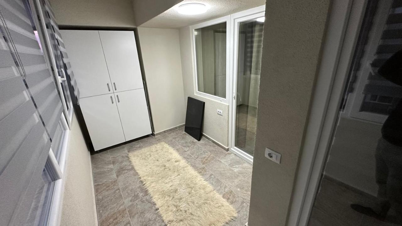 Ferienwohnung Apartament Lux Bacovia 2 Bacău Exterior foto