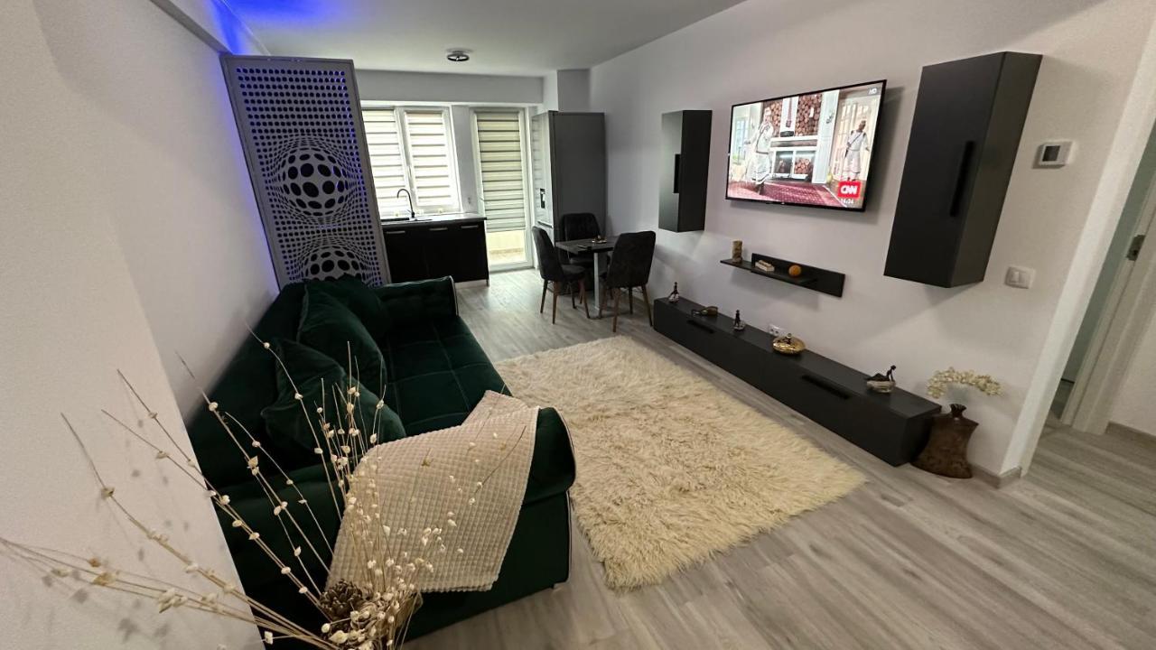 Ferienwohnung Apartament Lux Bacovia 2 Bacău Exterior foto